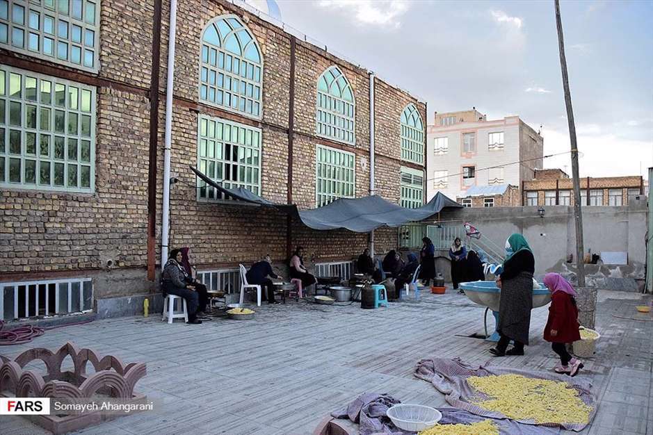 اقدام جهادی بانوان اراکی در حمایت از سیل‌زدگان