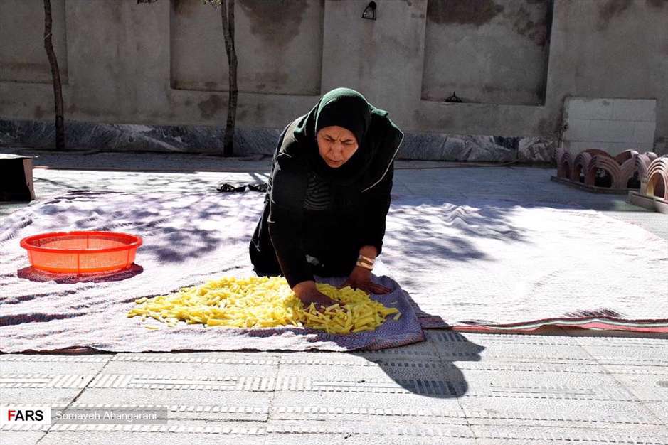 اقدام جهادی بانوان اراکی در حمایت از سیل‌زدگان