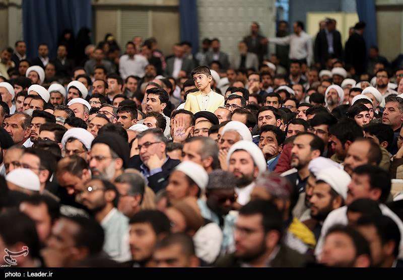  دیدار شرکت‌کنندگان درمسابقات بین‌المللی قرآن با رهبر معظم انقلاب
