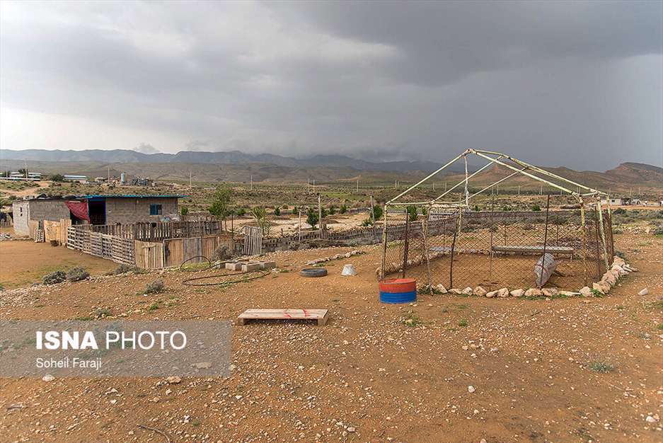 دو راهی زندگی عشایری