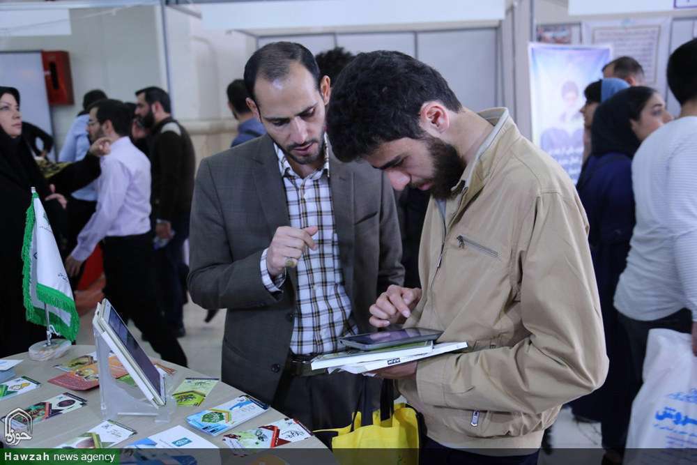 نمایشگاه کتاب