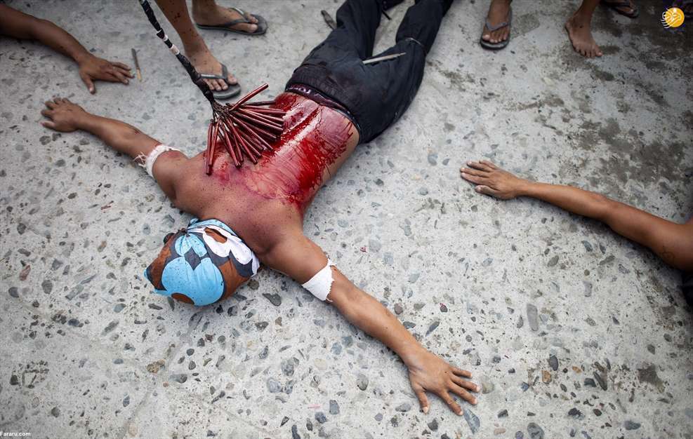 مراسم زنجیرزنی خونین مسیحیان 