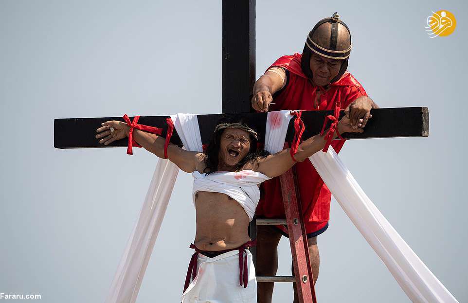 مراسم زنجیرزنی خونین مسیحیان 