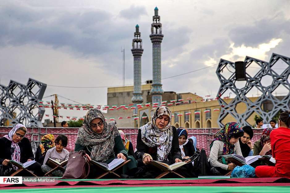 مراسم تلاوت قرآن و افطاری میدان امام حسین(ع)