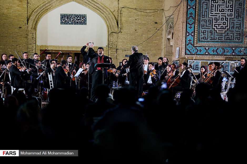 اجرای‌ارکسترملی درمیدان‌گنجعلی‌خان‌کرمان
