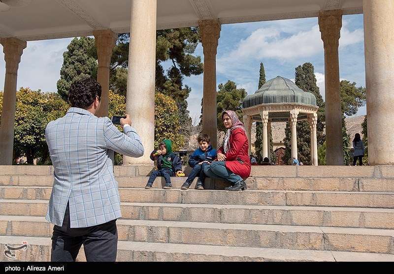 آرامگاه حافظ 