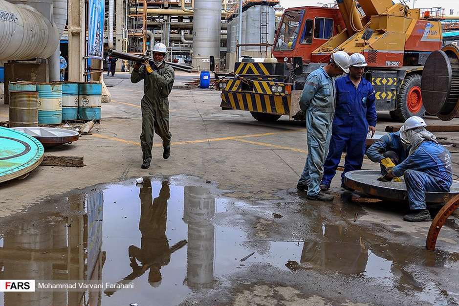 سخت‌کوشان عرصه تولید و صنعت