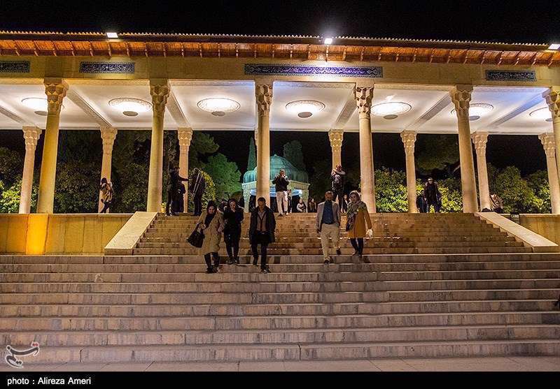 آرامگاه حافظ 