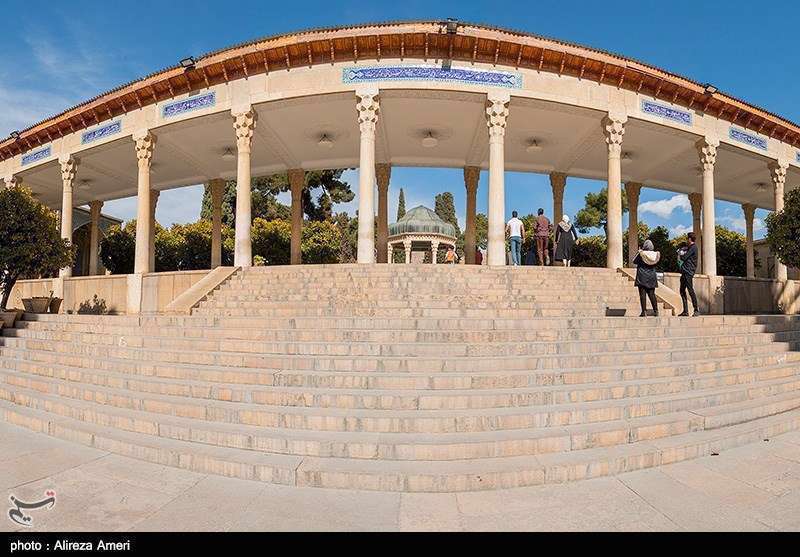 آرامگاه حافظ 