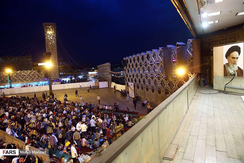 مراسم تلاوت قرآن و افطاری میدان امام حسین(ع)