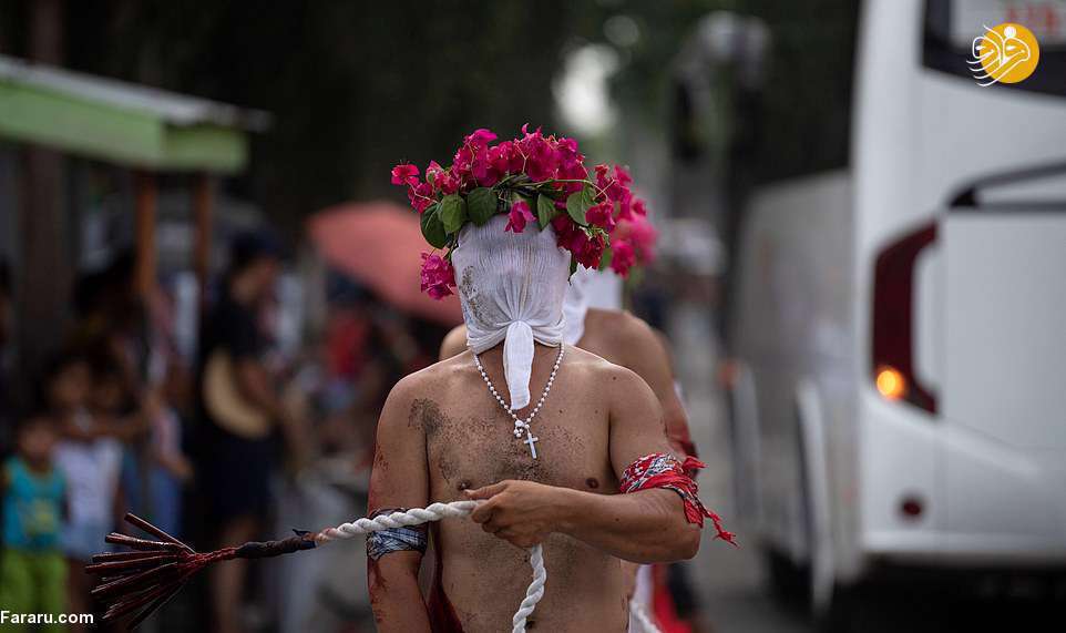 مراسم زنجیرزنی خونین مسیحیان 