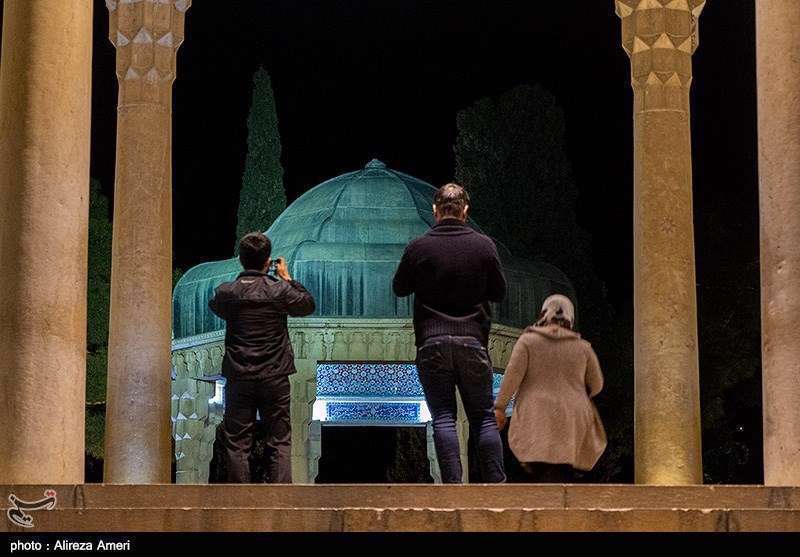 آرامگاه حافظ 