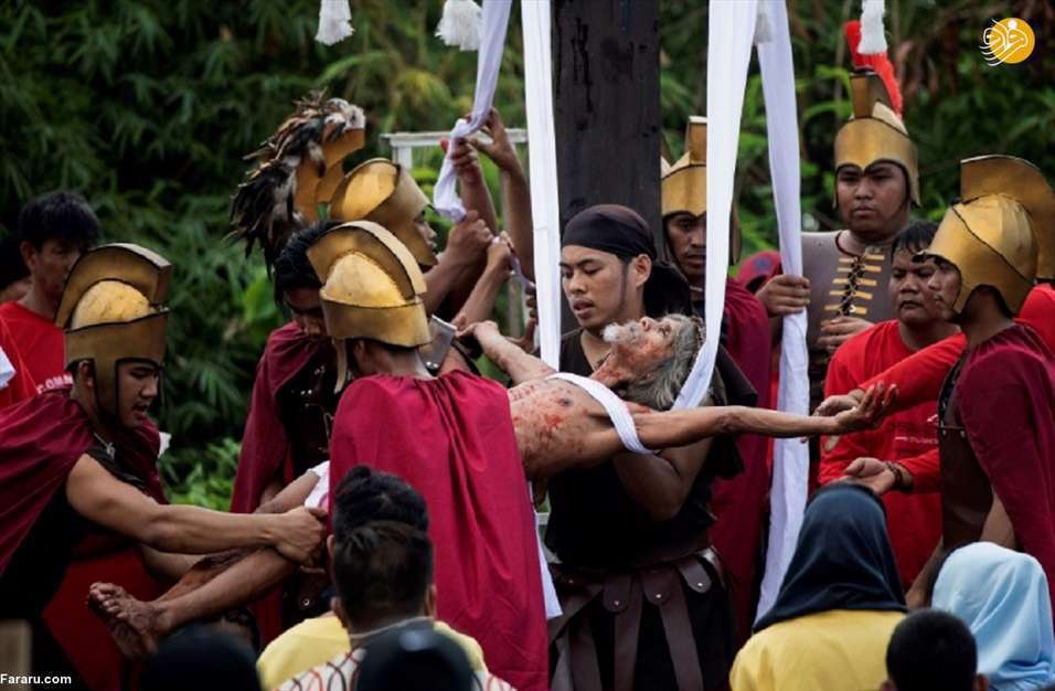 مراسم زنجیرزنی خونین مسیحیان 