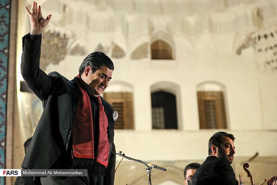 اجرای‌ارکسترملی درمیدان‌گنجعلی‌خان‌کرمان