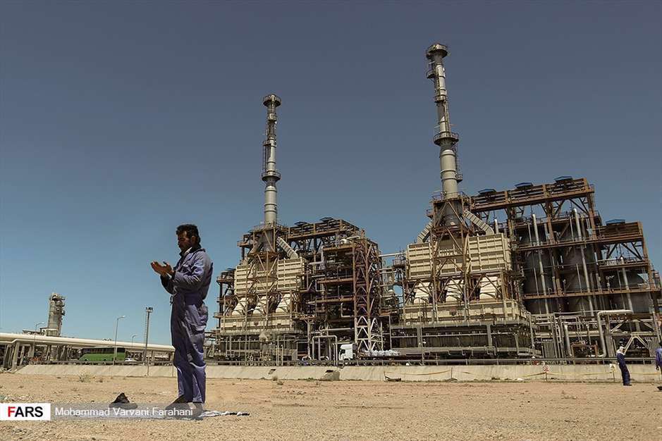 سخت‌کوشان عرصه تولید و صنعت