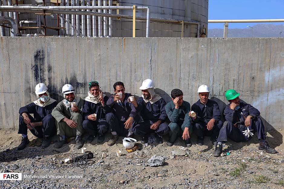 سخت‌کوشان عرصه تولید و صنعت