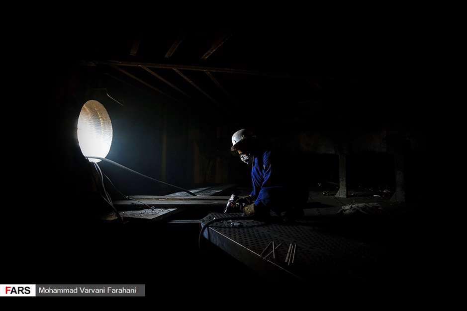 سخت‌کوشان عرصه تولید و صنعت