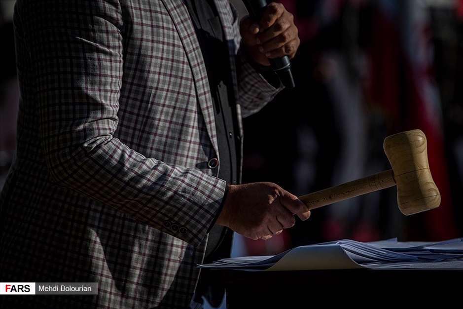 حراج اسب به نفع سیل زدگان