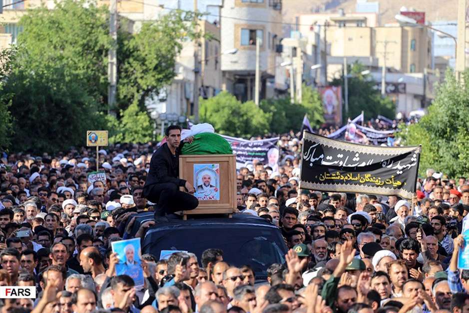 مراسم تشییع امام جمعه شهید کازرون