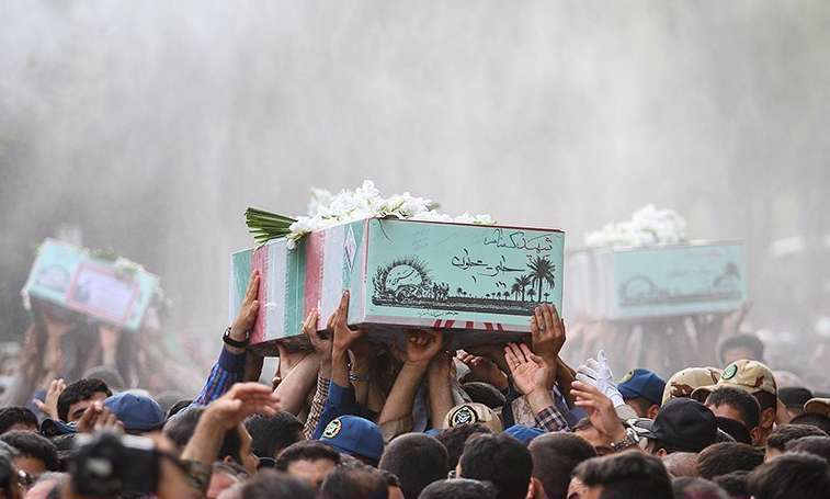 برگزاری مراسم وداع مردم تهران با پیکرهای ۱۱۰ شهید دوران دفاع مقدس برگزاری مراسم وداع مردم تهران با پیکرهای ۱۱۰ شهید دوران دفاع مقدس