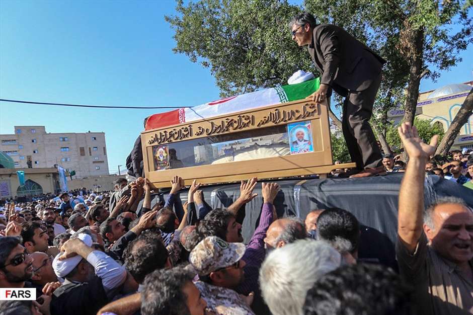 مراسم تشییع امام جمعه شهید کازرون