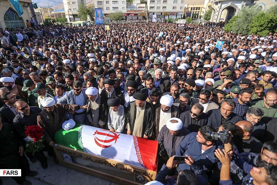 مراسم تشییع امام جمعه شهید کازرون