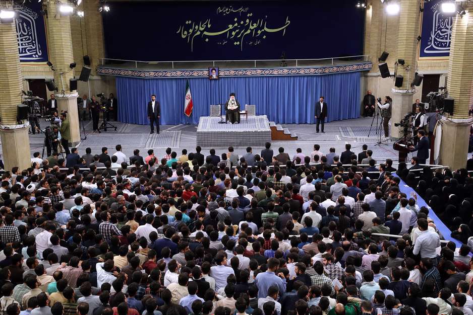 دیدار جمعی از دانشجویان