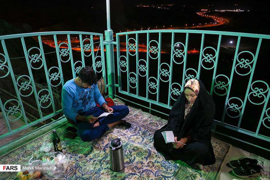 شب قدر در نیایشگاه حضرت خضر نبی(ع) در قم