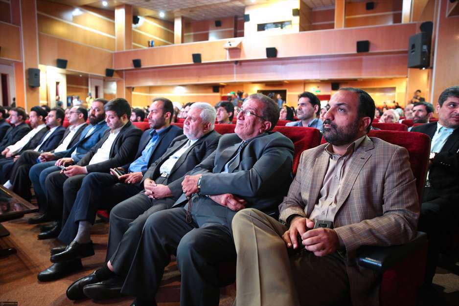 رونمایی کتاب «روایت رهبری» 