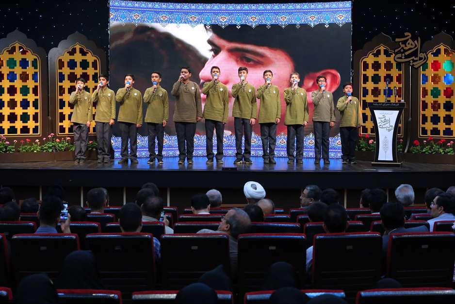 رونمایی کتاب «روایت رهبری» 