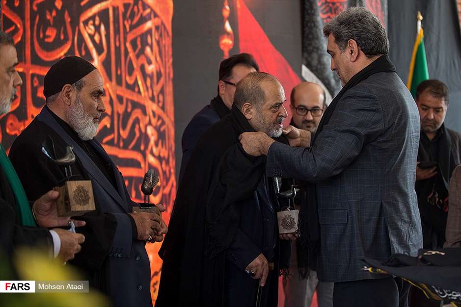 اهتزاز بزر‌گترین پرچم یا حسین (ع)