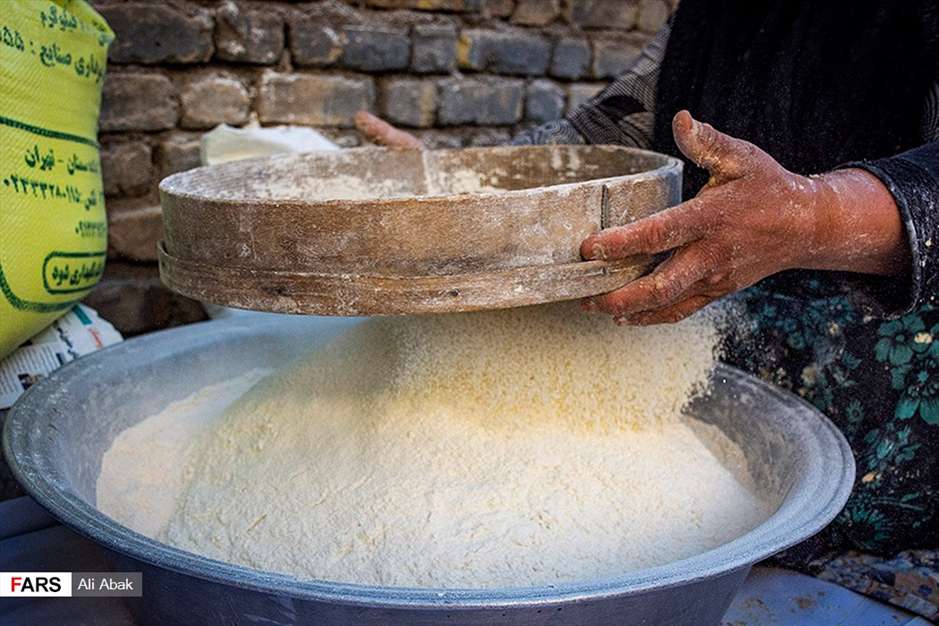 نذر« نان محلی » در لاسْجِرد