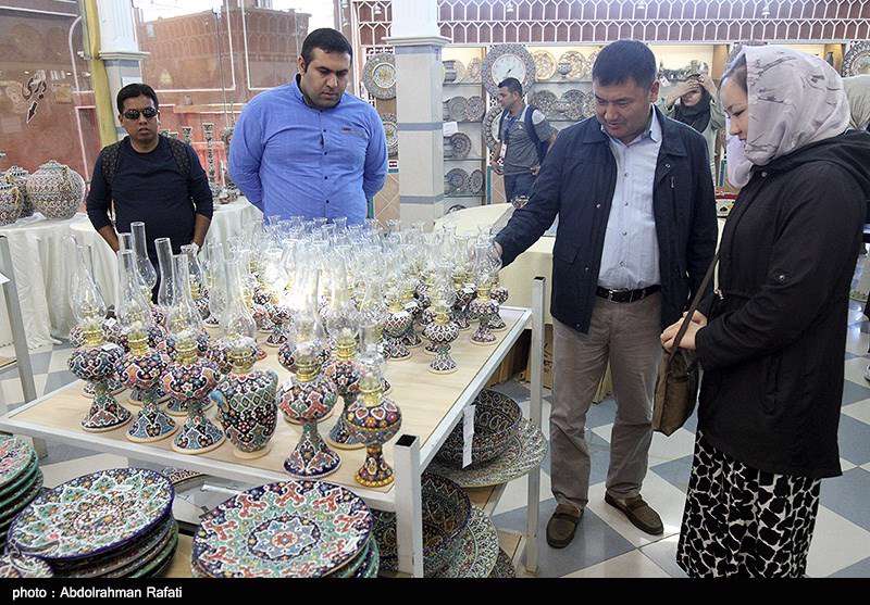  بازدید مهمانان اجلاس جهانی راه ابریشم از اماکن تاریخی و گردشگری همدان 