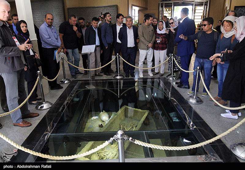  بازدید مهمانان اجلاس جهانی راه ابریشم از اماکن تاریخی و گردشگری همدان 