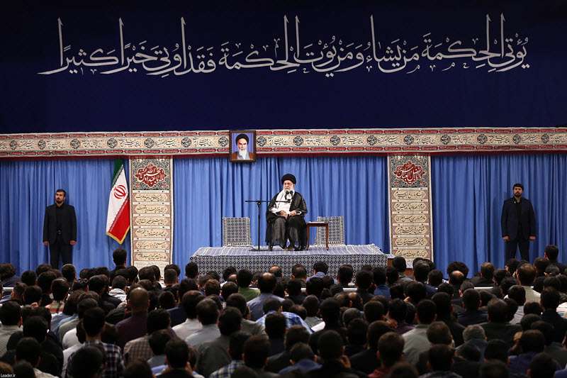 دیدار مقام معظم رهبری با نخبگان