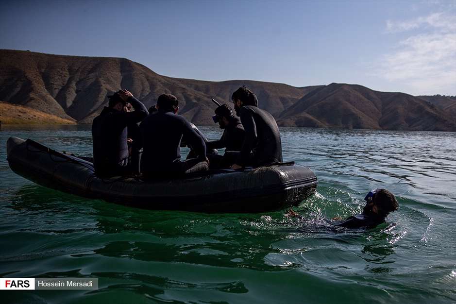 دوره آموزشی «رزم آب برد» گردانهای فاتحین غرب تهران