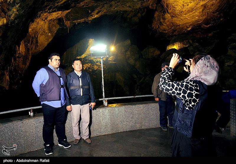  بازدید مهمانان اجلاس جهانی راه ابریشم از اماکن تاریخی و گردشگری همدان 