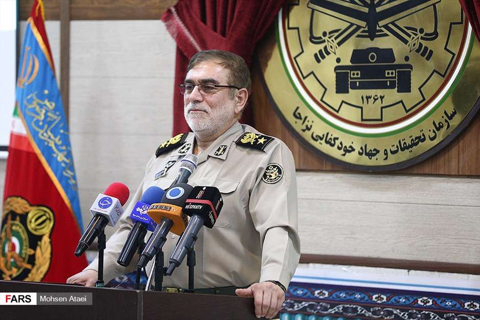 رونمایی از «دستاورد های نیروی زمینی» آجا