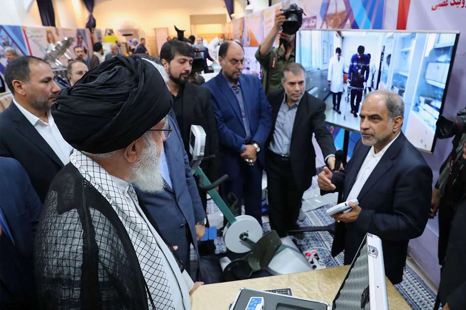 بازدید از نمایشگاه شرکتهای دانش‌بنیان وفناوریهای برتر