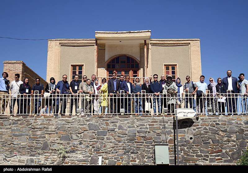  بازدید مهمانان اجلاس جهانی راه ابریشم از اماکن تاریخی و گردشگری همدان 