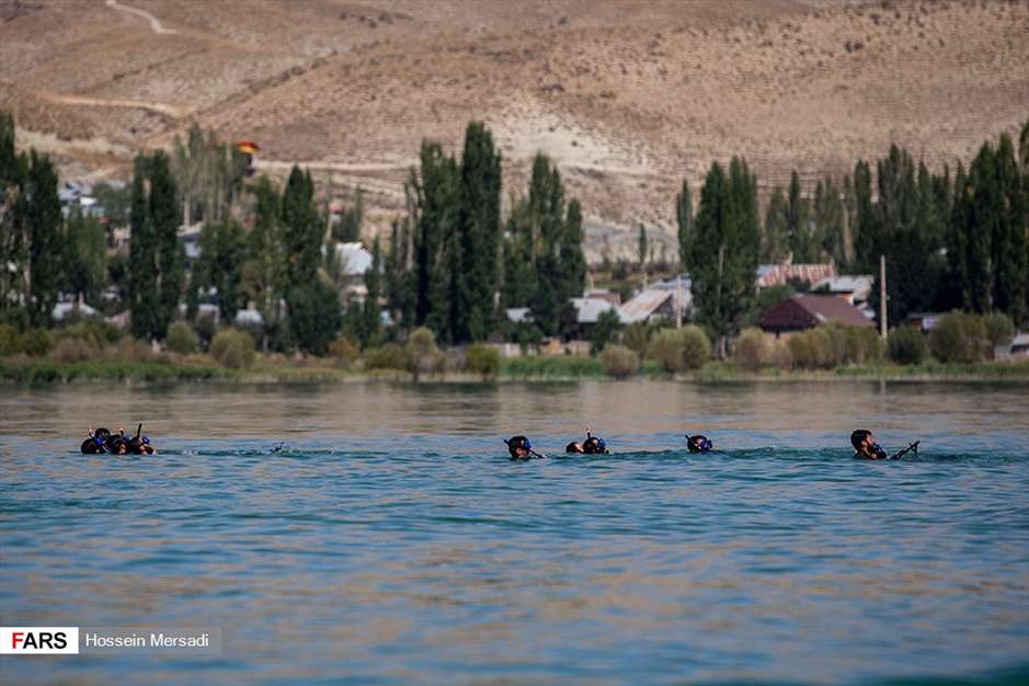 دوره آموزشی «رزم آب برد» گردانهای فاتحین غرب تهران
