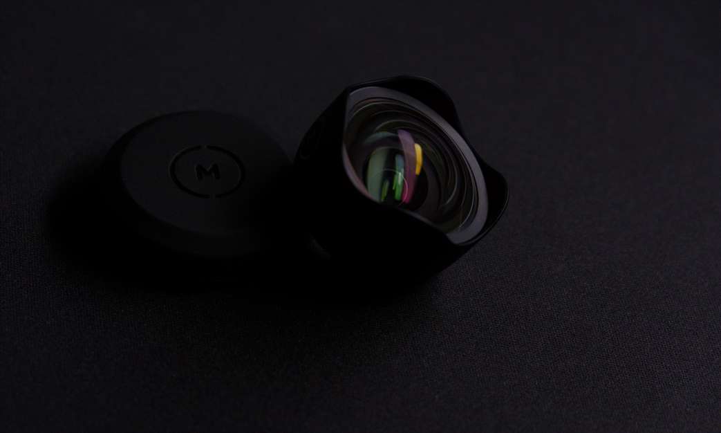 لنز و دوربین