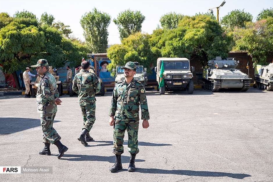 رونمایی از «دستاورد های نیروی زمینی» آجا