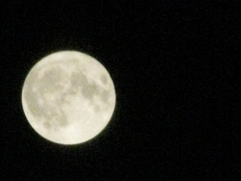 ماه با سایه های مختلف