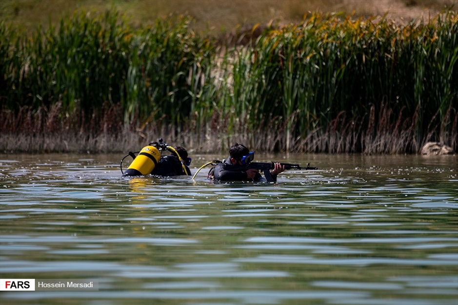 دوره آموزشی «رزم آب برد» گردانهای فاتحین غرب تهران