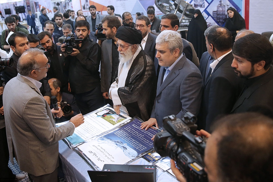 بازدید از نمایشگاه شرکتهای دانش‌بنیان وفناوریهای برتر