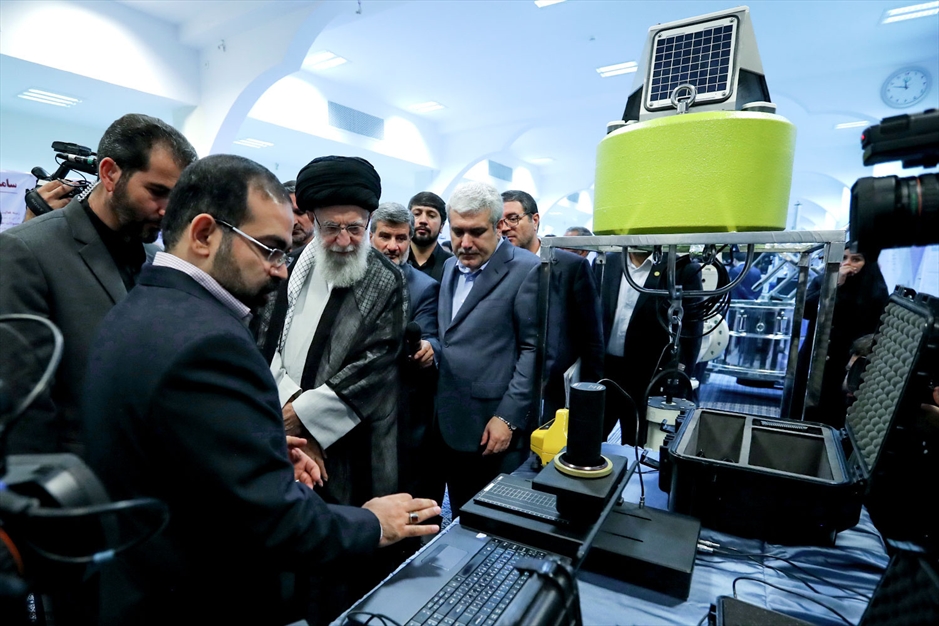 بازدید از نمایشگاه شرکتهای دانش‌بنیان وفناوریهای برتر