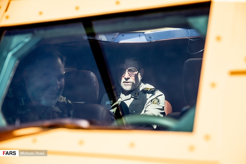 رونمایی از «دستاورد های نیروی زمینی» آجا