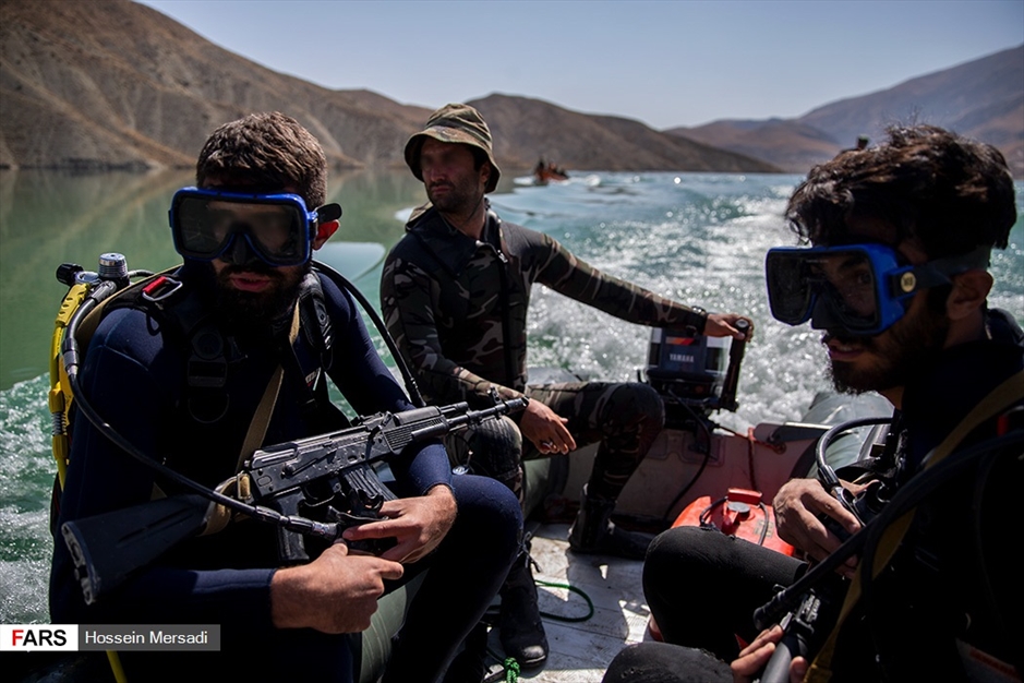 دوره آموزشی «رزم آب برد» گردانهای فاتحین غرب تهران