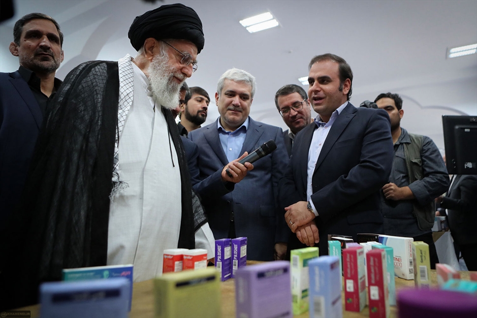 بازدید از نمایشگاه شرکتهای دانش‌بنیان وفناوریهای برتر